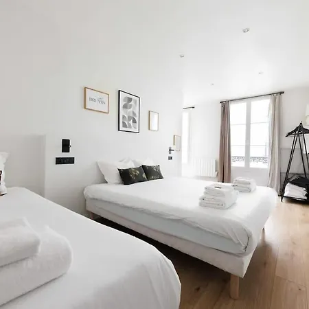 Lejlighed Cosy 4bdr Pour 12p Canal Saint Martin *